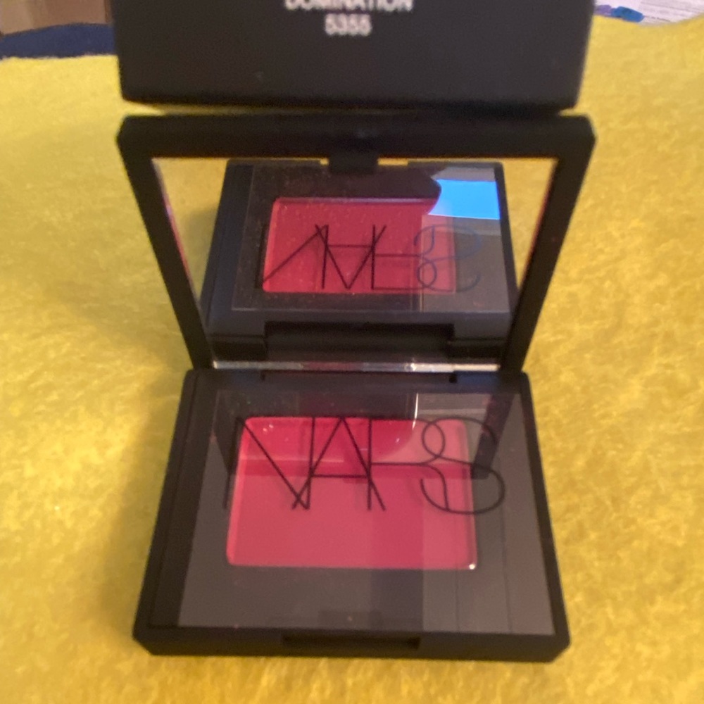 NARS single eyeshadow - Dominion